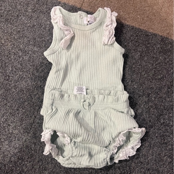 Pink Ruffled Women's Top - Picture 2 of 3